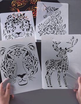 10 Desen Hayvan Şablon Seti, Zentangle Desenler, 29x20.8cm Boyut, Tüm Yüzeyler için 10 Desen Hayvan Şablon Seti, Zentangle Desenler, 29x20.8cm Boyut, Tüm Yüzeyler için, Birden Fazla Kullanılabilir 10 hayvan şekli dahil: köpek, kaplan, geyik, aslan, at, ; Kartal ve benzeri, ihtiyaçlarınızı karşılamak için Bu şablonlar çizilme kartınızla veya diğer çizim malzemeleriyle kullanmak için mükemmeldir Yeniden kullanılabilir, çeşitli sanat projeleri için yıkanabilir ve tekrar tekrar kullanılabilir Keskin kenar yok, yumuşak plastik tasarlanmış, çizimi kolay ve ayrıca çocuklar için güvenli Fotoğraf albümü, karalama defteri, günlük, el ilanı, işaret veya kendi tebrik kartınızı süslemek için mükemmel Stencil Tasarım şablonlar eviniz, mobilyalarınız ve duvarlarınızı daha şık göstermek için tasarlanmıştır. Stencil şablonlarımızı kullanarak eskiyen ürünlerinize yeni bir dokunuş katabilirsiniz. Stencil şablonlarımız ile evinizin duvarlarını boyayabilir, eğlenceli ve sana dolu saatler geçirirken evinize yeni bir soluk getirirsiniz. Ailenizle birlikte bir Pazar aktivitesi olarak kullanabileceğiniz stencil boyama işlemi ruhunuza ve zihninize çok iyi gelecek. Stencil şablonlarımız tek kullanımlık değildir. Boyama işlemi bittikten sonra yıkayarak tekrar kullanım için saklayabilirsiniz. Kaliteli ürünlerden faydalanmak evinize yeni bir soluk getirmek için şimdi satın alın! Stencil Nedir? Birbirinden farklı şekillerin boya ile kolay şekilde yüzeylere uygulanabilmesi için tasarlanmış şablonlara stencil denir. Daha çok ahşap boyamada tercih edilir fakat her yüzeyde kullanılabilir duvar, cam, kumaş v.b yüzeyler.Stencil’ın en büyük avantajı tekrar tekrar kullanılabilmesidir. Oldukça dayanıklı olan bu şablonu birden fazla kez kullanarak farklı yüzeyleri dekoratif şekilde boyayabilirsiniz. Stencil Uygulama Adımları Stencilinizi kumaş üzerine uygulayacaksanız stencil yapıştırıcı sprey ile yapıştırın spreyleyip, 20 saniye kadar kurumasını beklemelisiniz. Tüm zeminlerde kullanılabilirsiniz. Yıpranmaz, kırılmaz, elastik ve güçlü materyalden üretilmiştir. Defalarca kullanabilirsiniz.